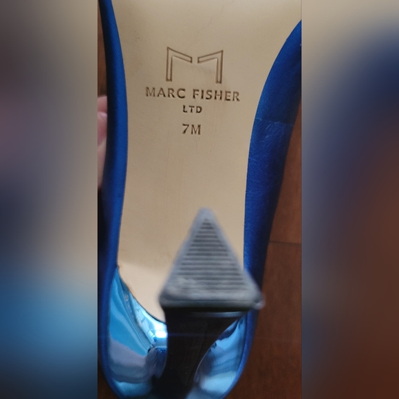 SASSIE pump by Marc Fisher Limited - Like New - Picture 5 of 5